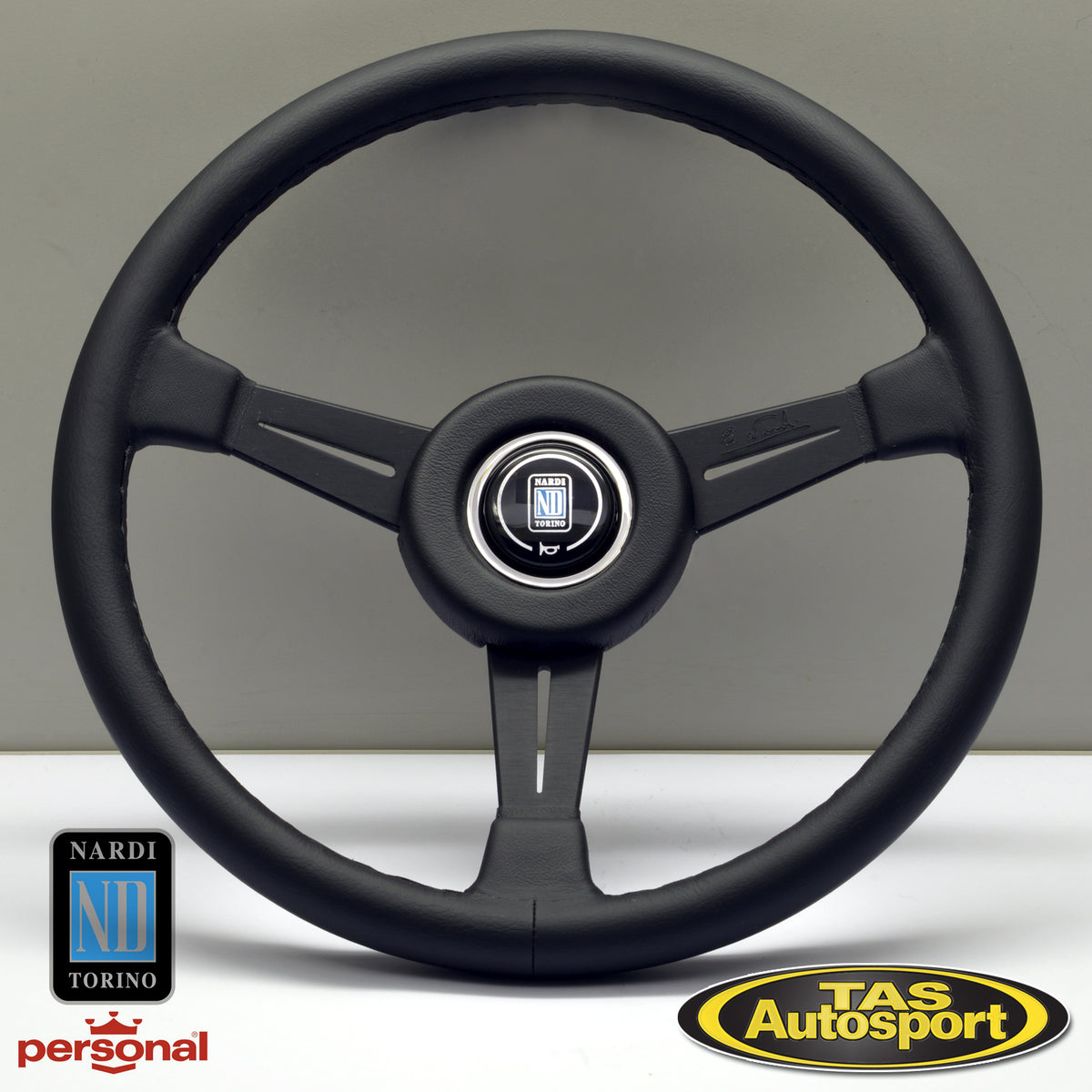 ND (NARDI) TORIO ストリング Nardi ND Classic Leather Black Stiching 360 Steering Wheel 6051.36