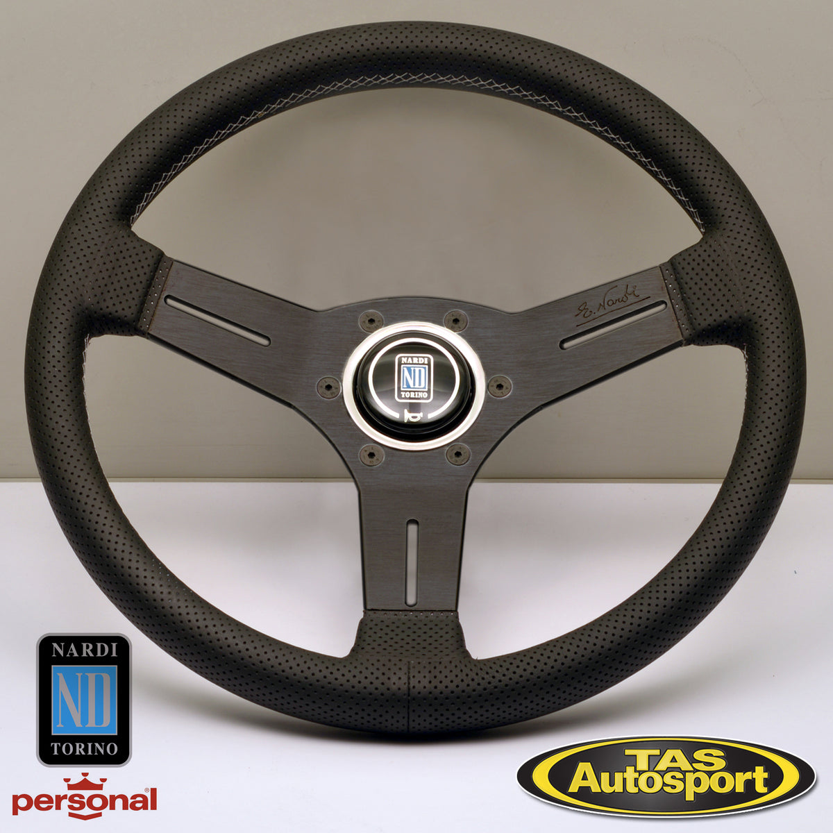 Nardi Competition – Perforated Leather with Black Spokes